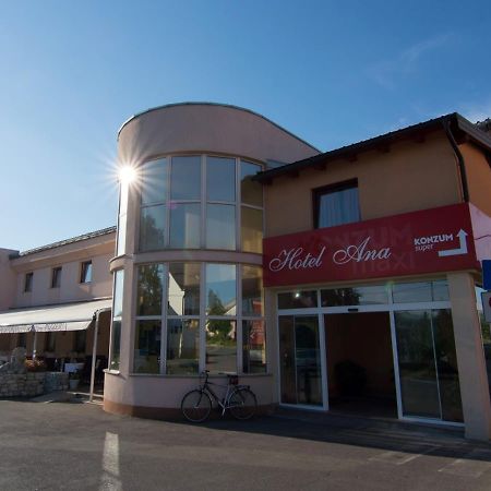 Hotel Ana Gospić Exteriör bild